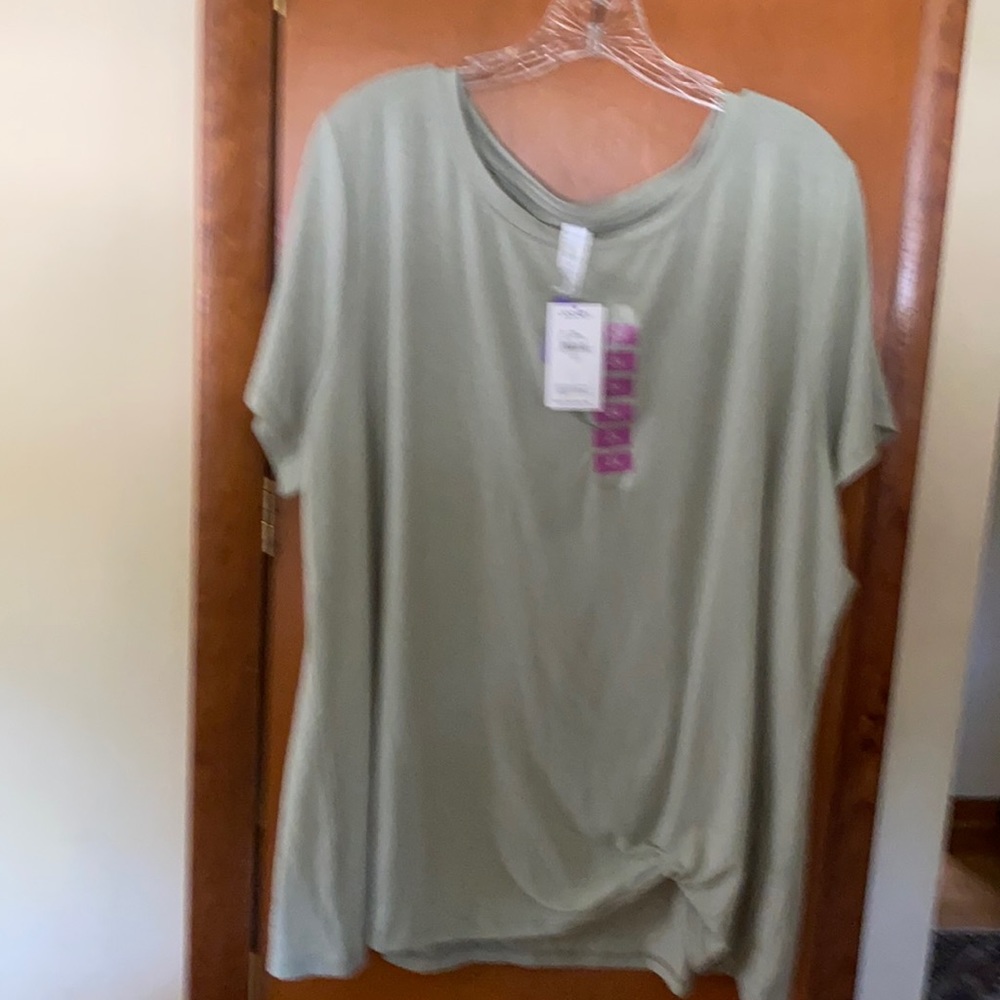 Jockey Plus Cinched Tee Light Green Size 2x.
